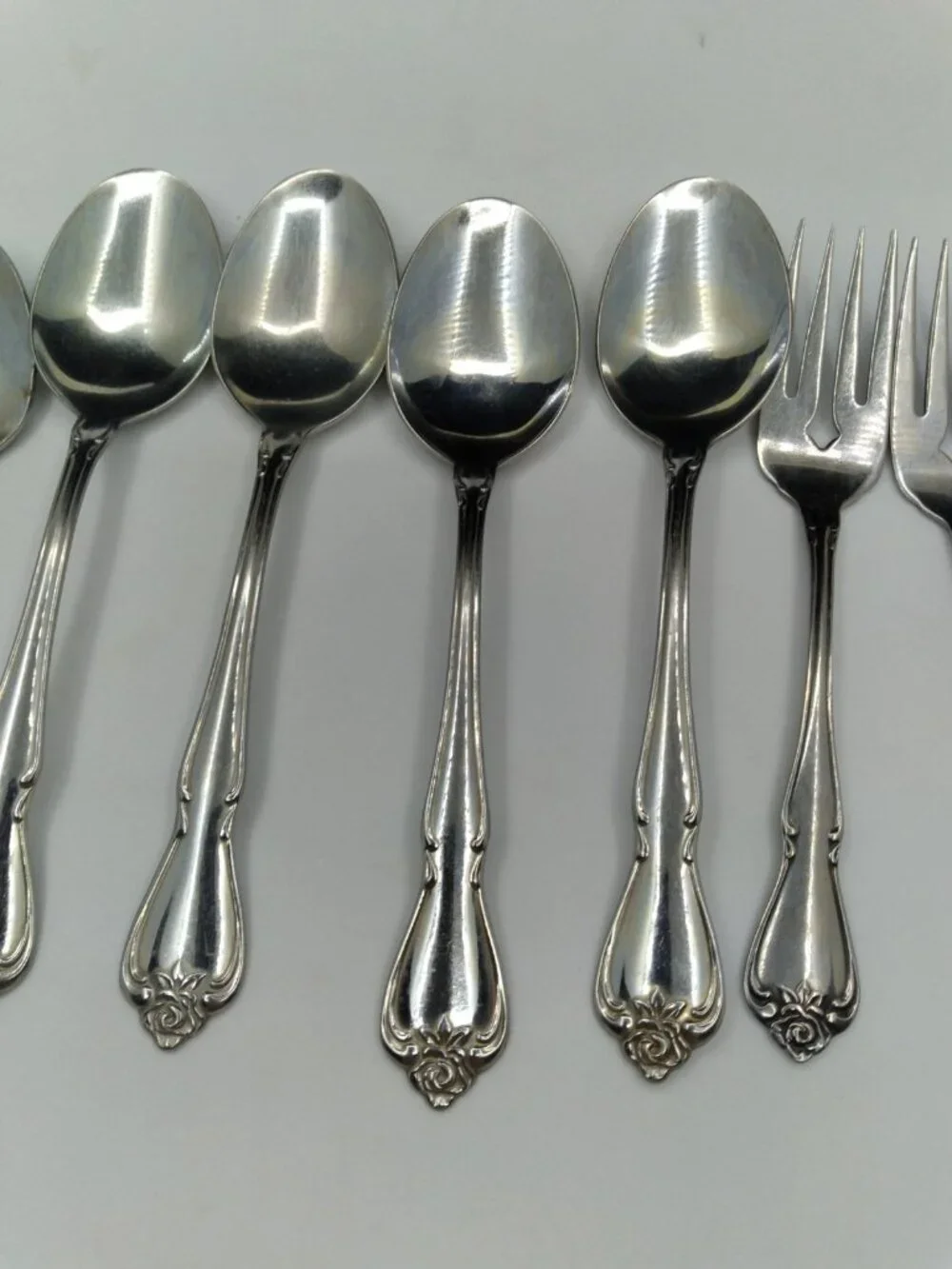 Set 11 Rogers 1881 Oneida Arbor Rose pattern small Forks and spoons teaspoons
